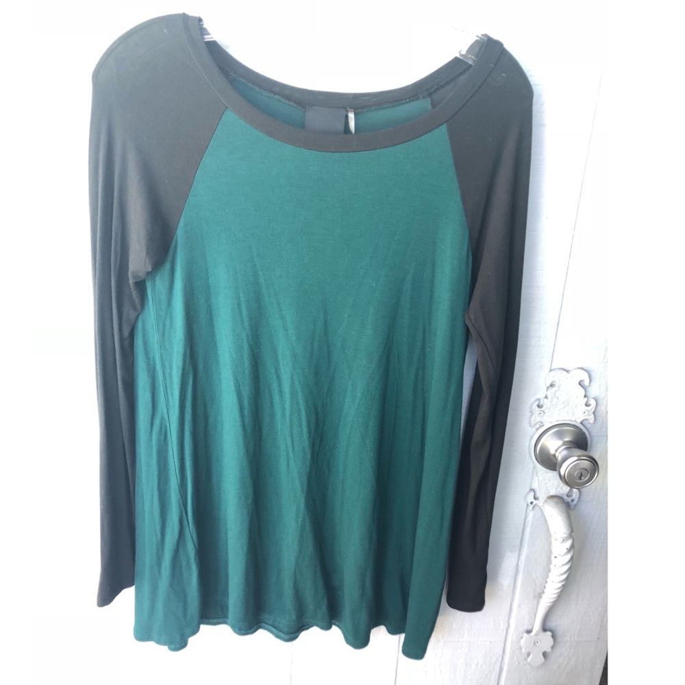 Heather Green/Black Long Sleeve Top